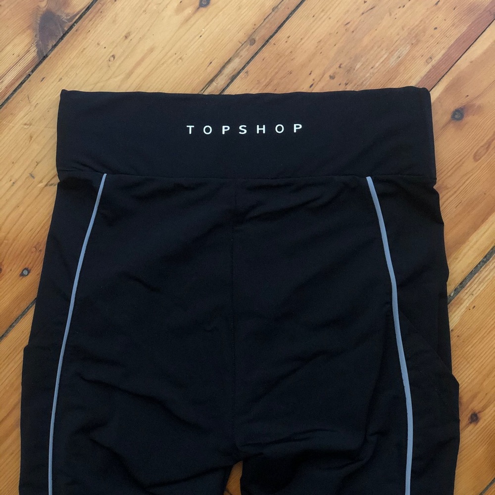 Mesh detailed leggings